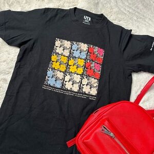 UNIQLO Graphic Black T-Shirt & FOREVER 21 backpack 🎒